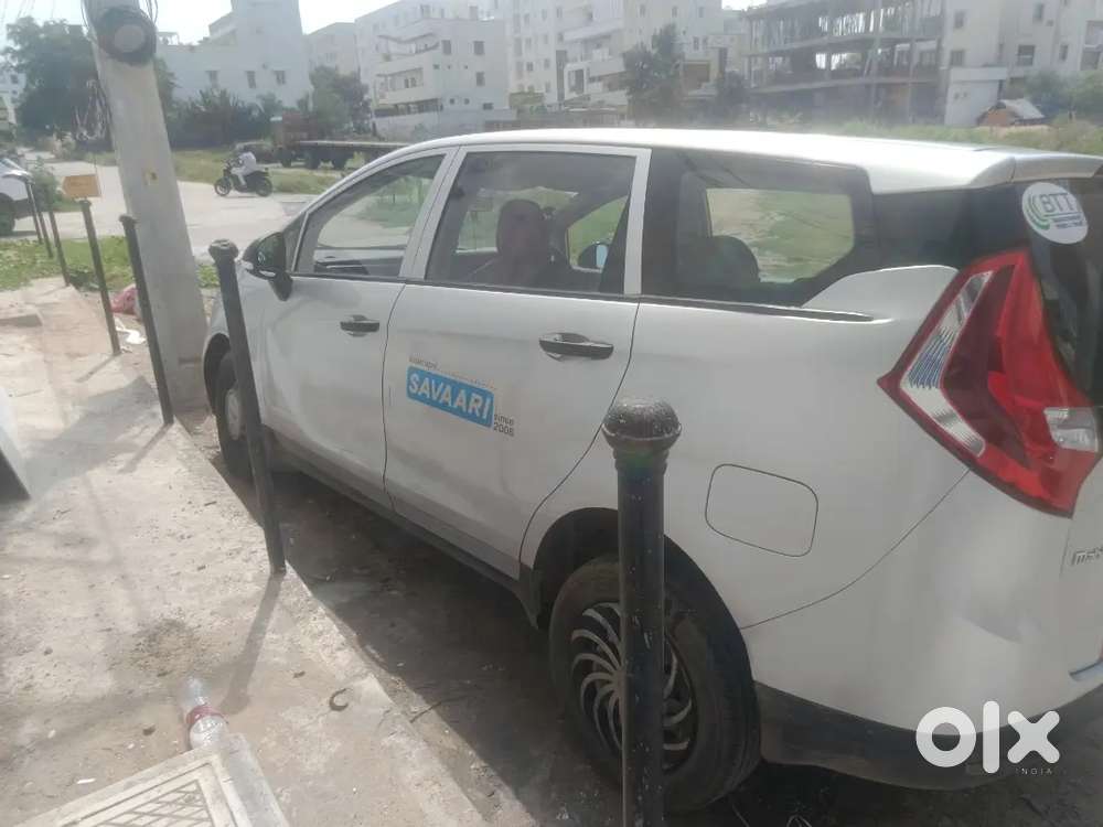 Mahindra Marazzo 2023 M2 8 Str