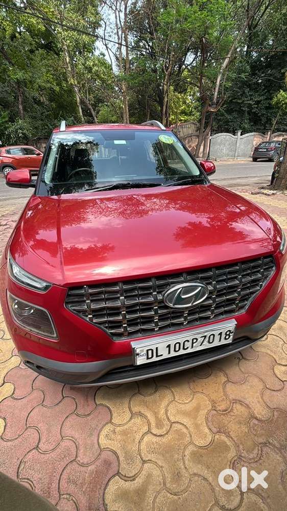 Hyundai Venue 2021 Petrol Well Maintained