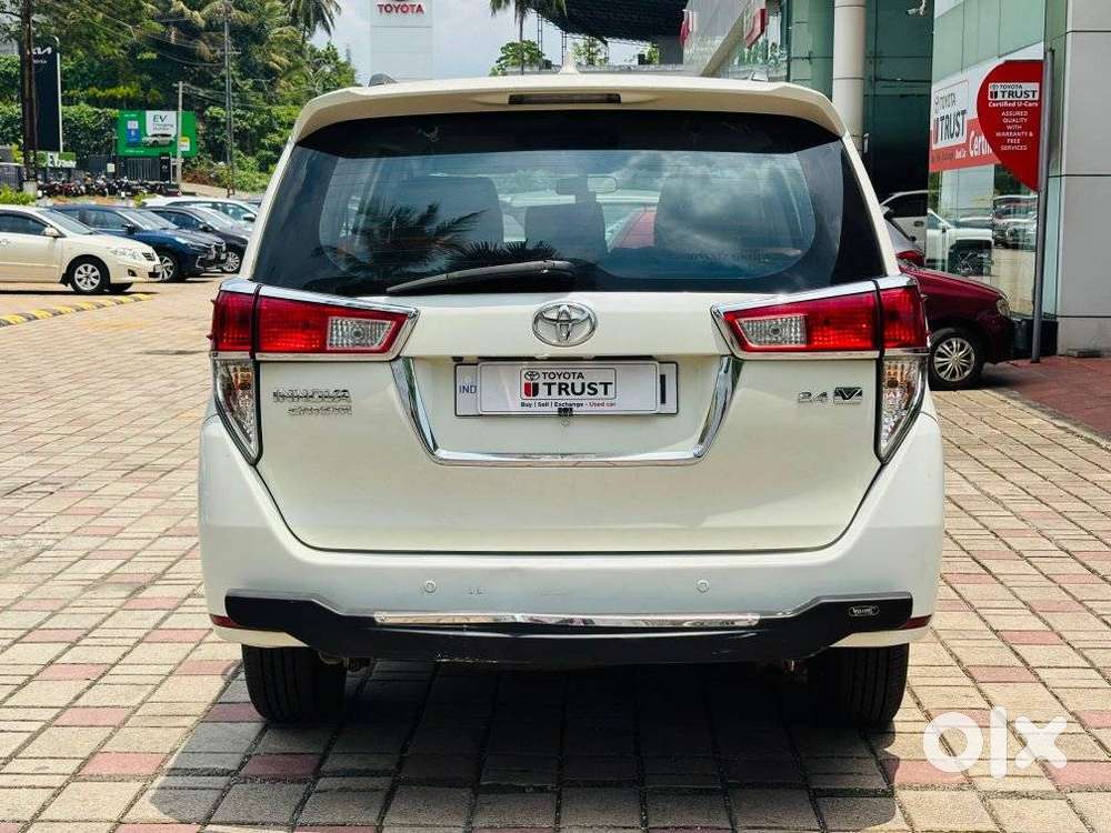 Toyota Innova Crysta 2.4 V, 2017, Diesel