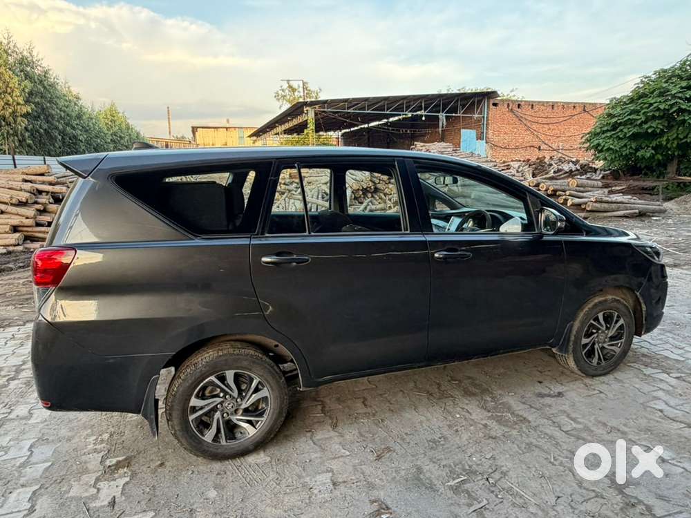 Toyota Innova Crysta 2021