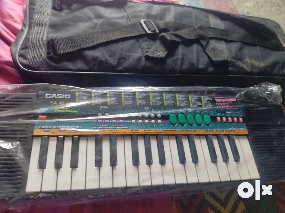 Casio sa41 musical keyboard with bag price 5000 Musical