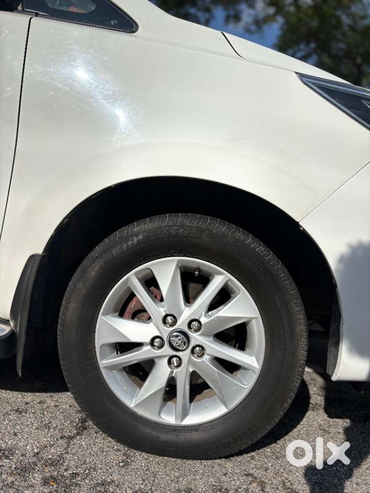 Toyota Innova Crysta 2.4 Gx Mt, 2019