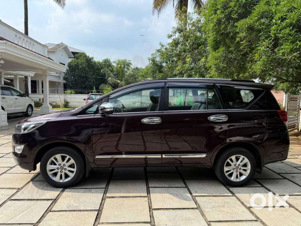Toyota Innova Crysta 2.4 G Mt 8s, 2016, Diesel