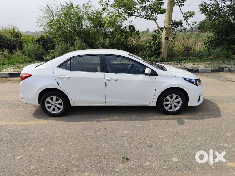 Toyota Corolla Altis 2016