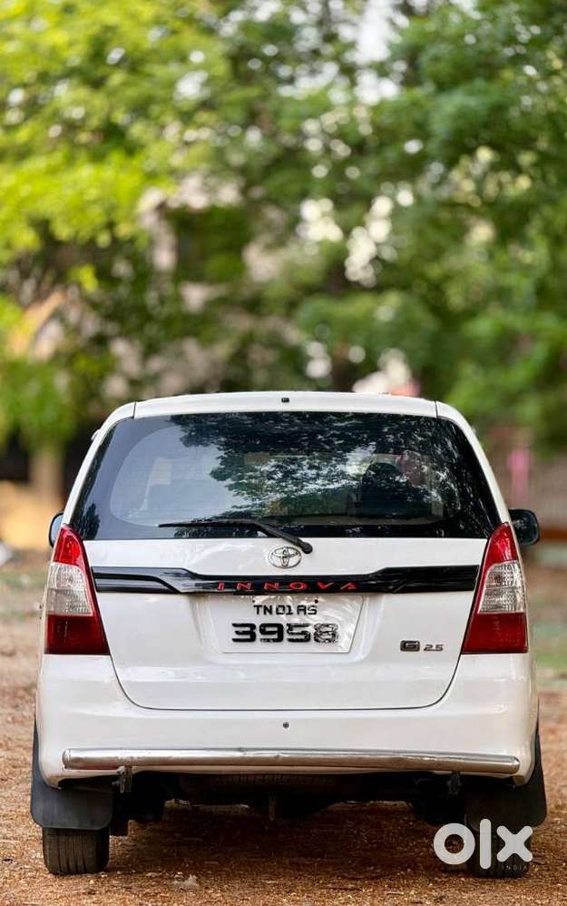 Toyota Innova 2.5 G (diesel) 8 Seater, 2012, Diesel