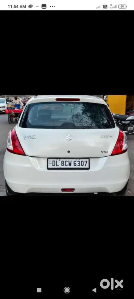 Maruti Suzuki Swift Vxi Petrol 2012