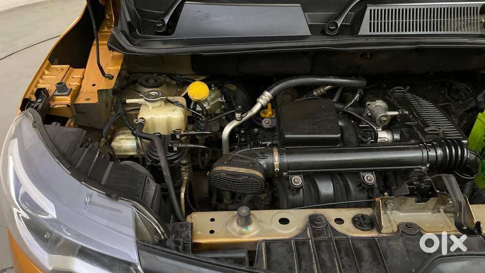 Renault Triber Rxz Easy-r Amt Dual Tone, 2022, Petrol