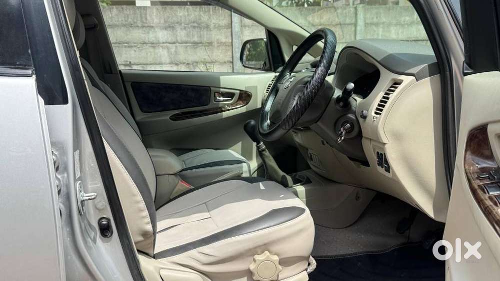 Toyota Innova 2.5 V 7 Str, 2012, Diesel
