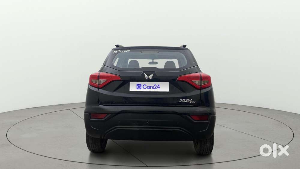 Mahindra Xuv300 W4, 2023, Petrol