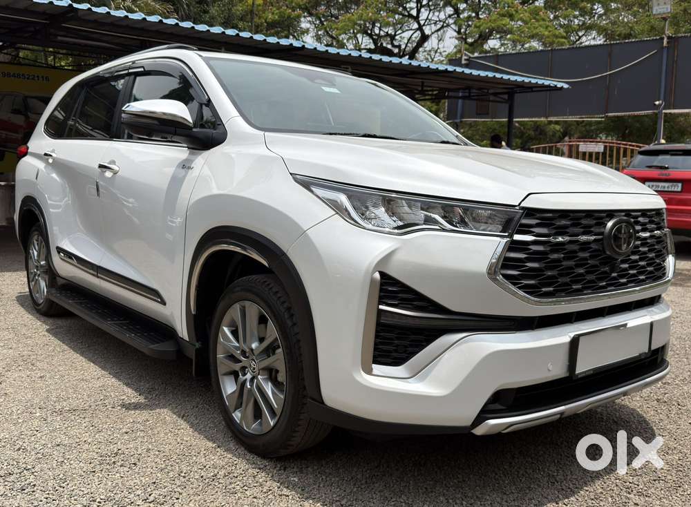 Toyota Innova Hycross 2.0 Zx (o) Hybrid 7 Str, 2025, Petrol