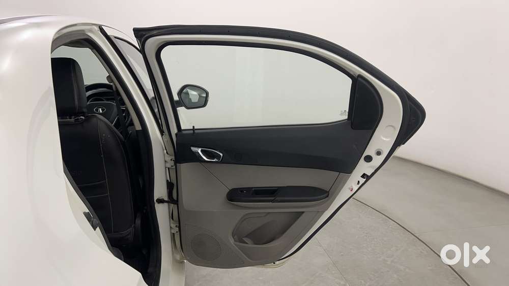 Tata Tiago Xz, 2017, Petrol