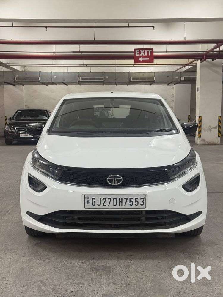 Tata Altroz 1.2 Xe, 2021, Petrol