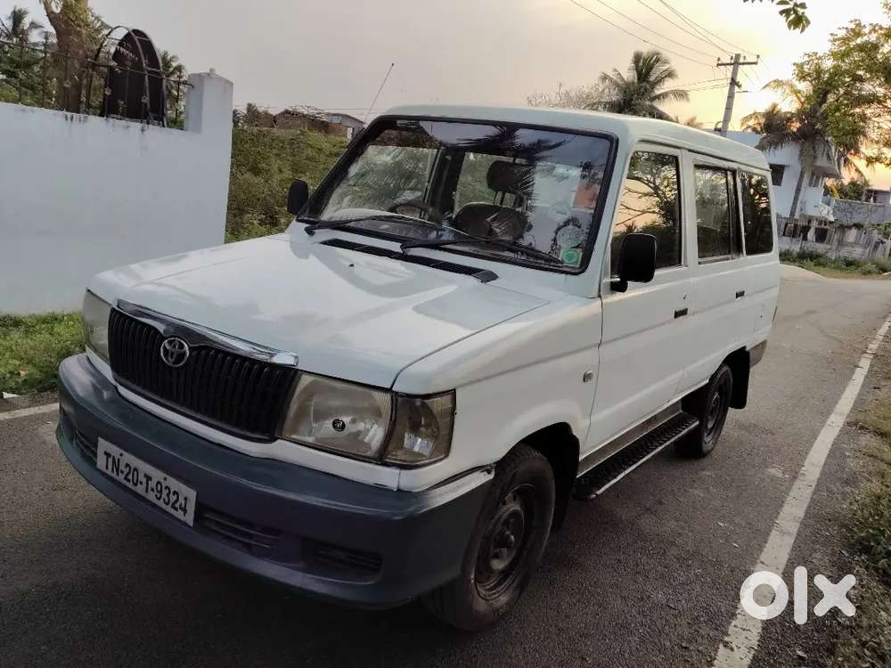 Toyota Qualis 2003 Diesel 193000 Km Driven