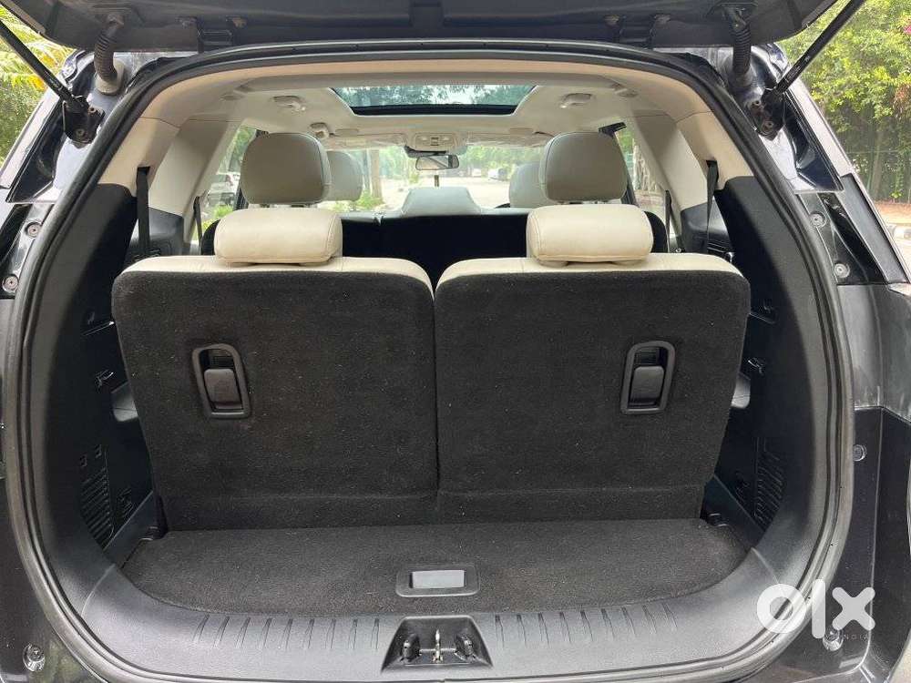 Mahindra Xuv700 2.0 Ax 7 Petrol At Luxury Pack Str, 2024, Petrol