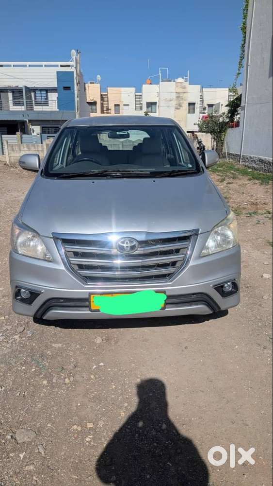 Innova 2.5 E (oct-2014)