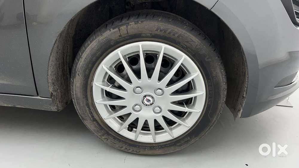 Tata Altroz 1.2 Xm Plus, 2022, Petrol