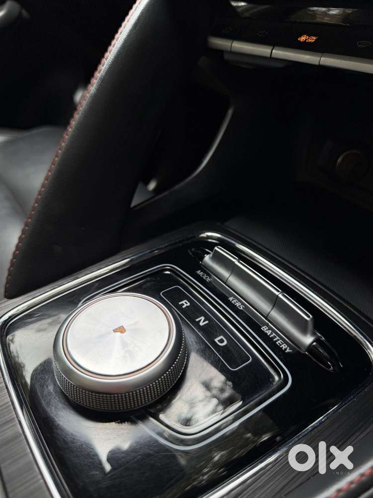 Mg Zs Ev Exclusive Iconic Ivory, 2023, Electric