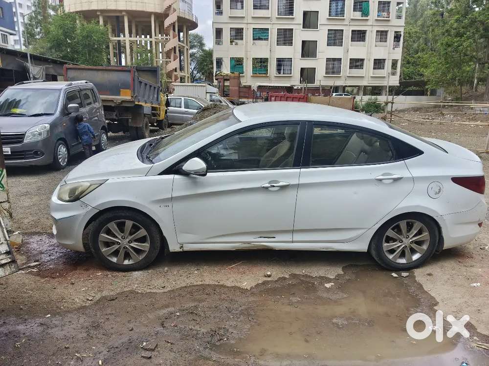 Hyundai Verna 2011