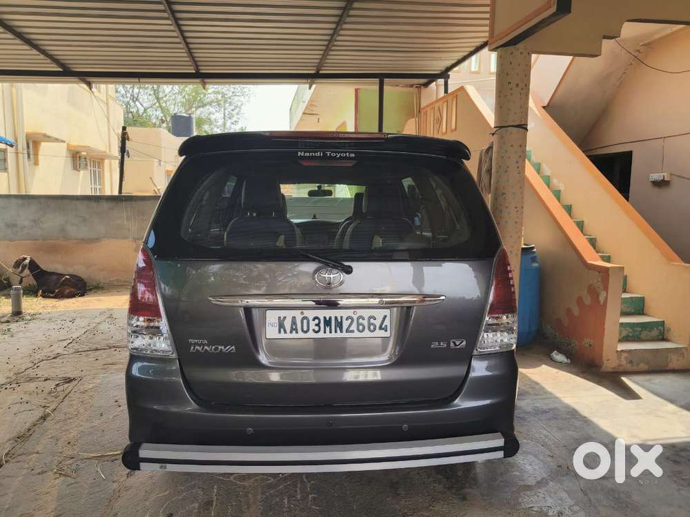 Toyota Innova 2.5 Vx 8 Str Bs-iii, 2010, Diesel
