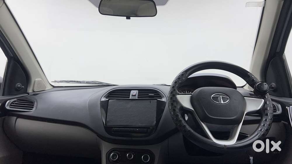Tata Tiago 1.2 Revotron Xm, 2016, Petrol