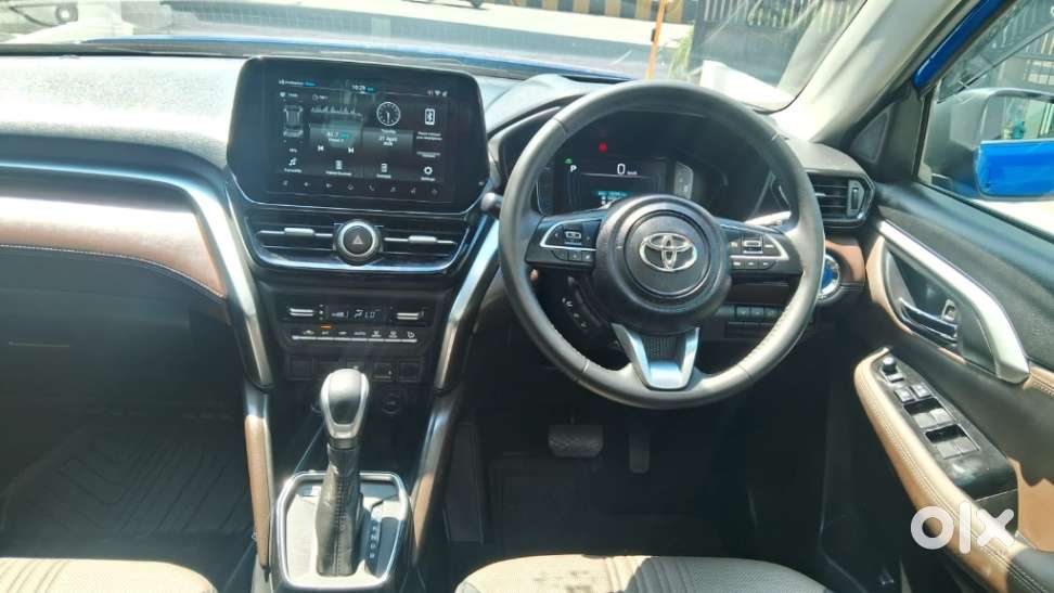 Toyota Urban Cruiser Hyryder 1.5 V Hybrid, 2025, Petrol