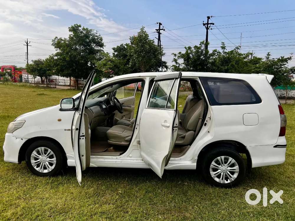 Toyota Innova 2011 Diesel 248000 Km Driven