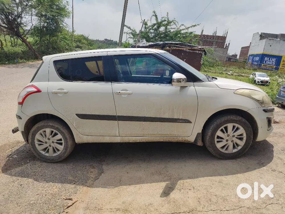 Maruti Suzuki Swift 2015 Diesel 74300 Km Driven