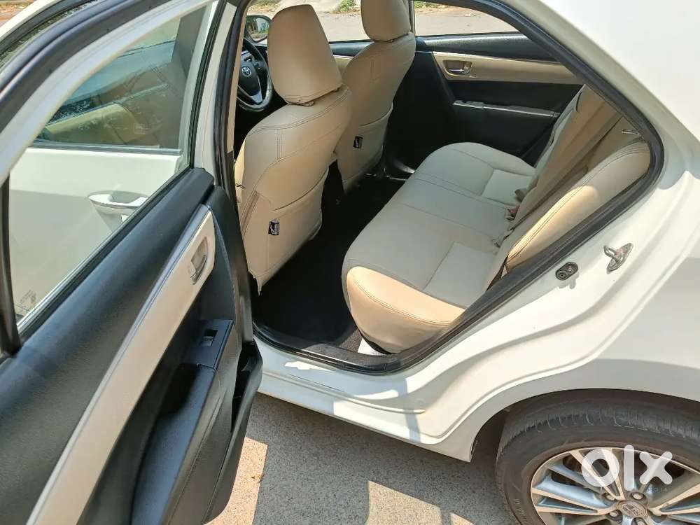 Corolla Altis 2015 Gl Top Variant Petrol