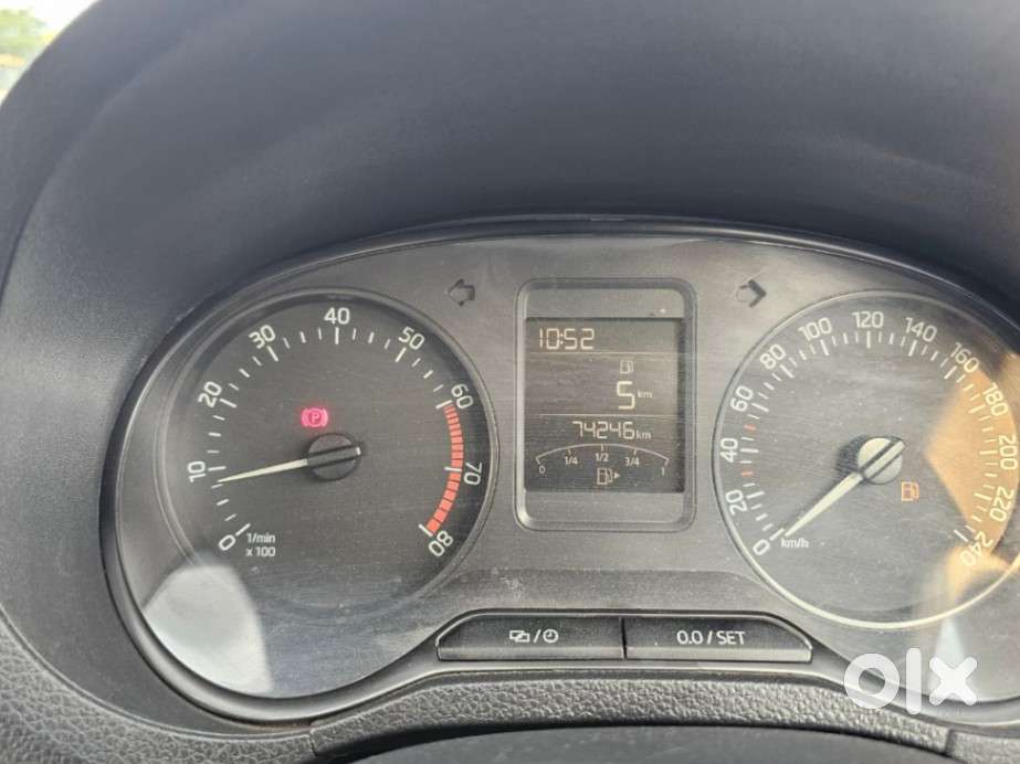 Skoda Rapid Elegance 1.6 Mpfi Mt, 2017, Petrol