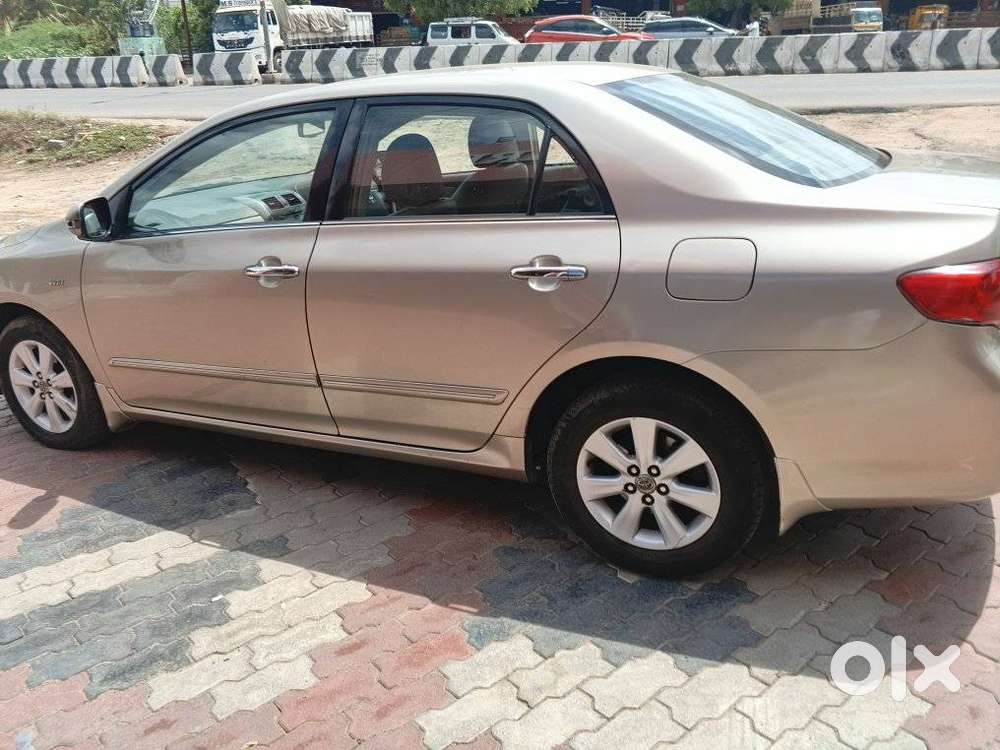 Toyota Corolla Altis Vl, 2010, Petrol