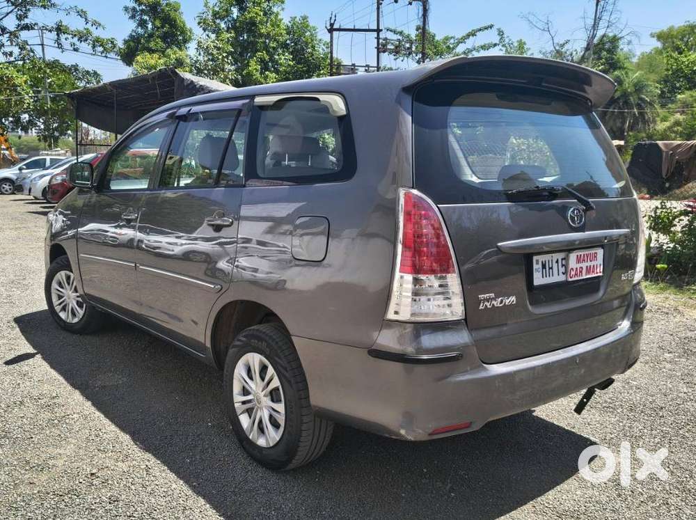 Toyota Innova 2.5 G (diesel) 8 Seater, 2011, Diesel