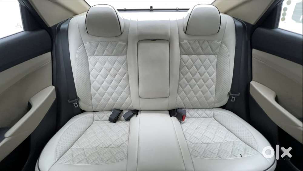 Hyundai Verna 1.5 Sx Vtvt Ivt, 2022, Petrol