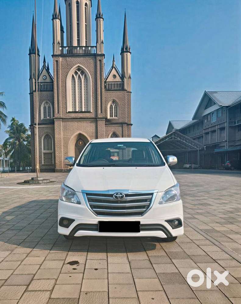 Toyota Innova 2.5 G (diesel) 8 Seater Bs Iv, 2015, Diesel