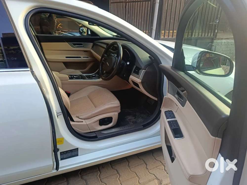 Jaguar Xf, 2017, Petrol
