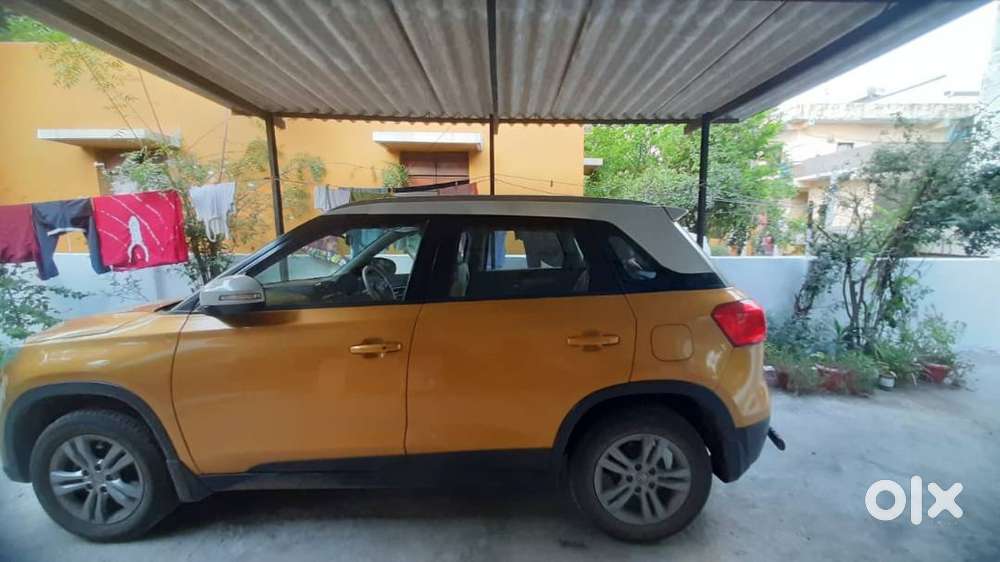 Vitara Brezza Dual Tone Fiery Yellow Zdi+ Manual