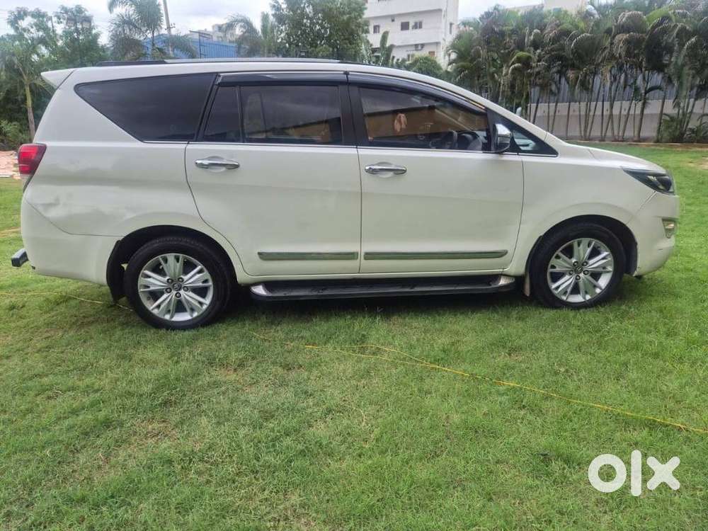 Toyota Innova Crysta 2.8z Automatic, 2018, Diesel