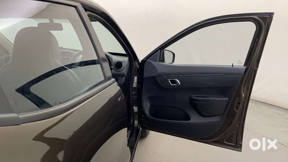 Renault Kwid 2019-ongoing 1.0 Rxt Amt (o), 2020, Petrol
