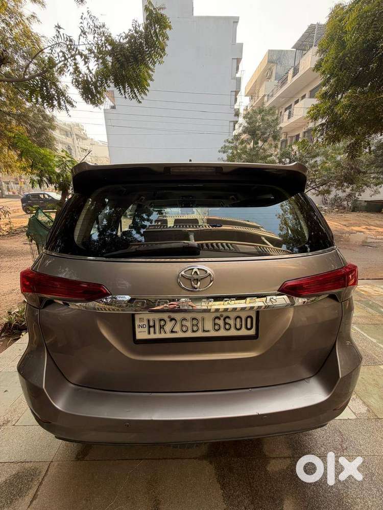 9 Years Old Toyota Fortuner Well Maintained And Company Service Record