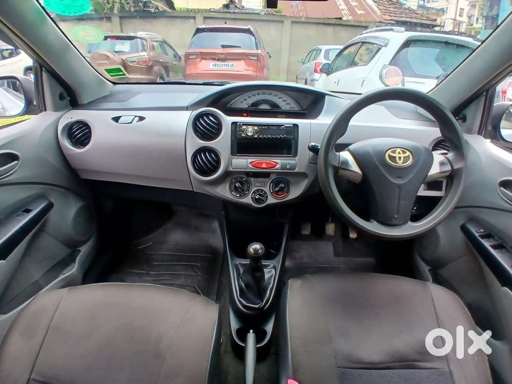 Toyota Etios Liva 2011-2012 G, 2012, Petrol