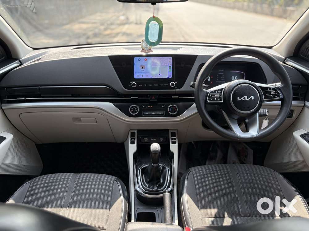 Kia Carens 1.4 Prestige 7 Str, 2023, Petrol