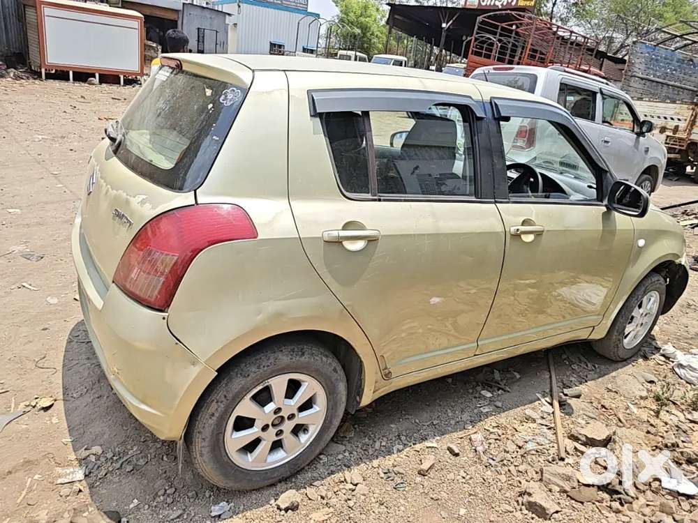 Maruti Suzuki Swift 2005 Petrol 70000 Km Driven