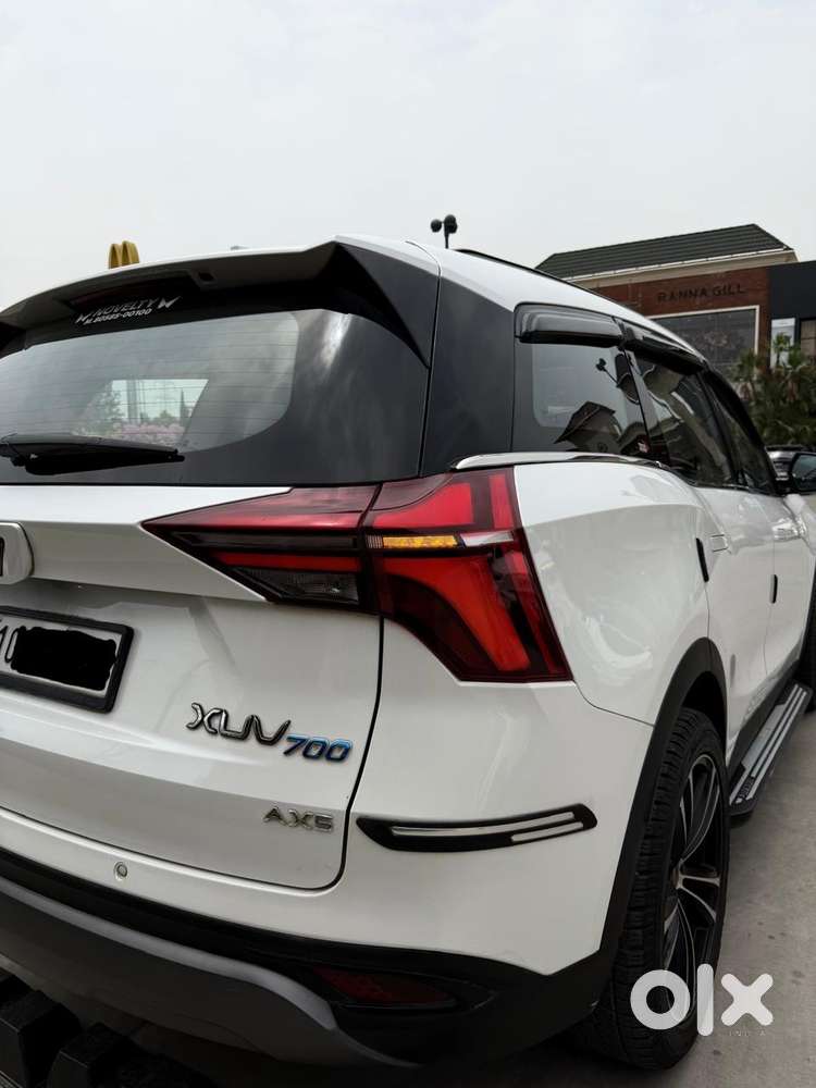 Mahindra Xuv700 2024 Petrol Well Maintained