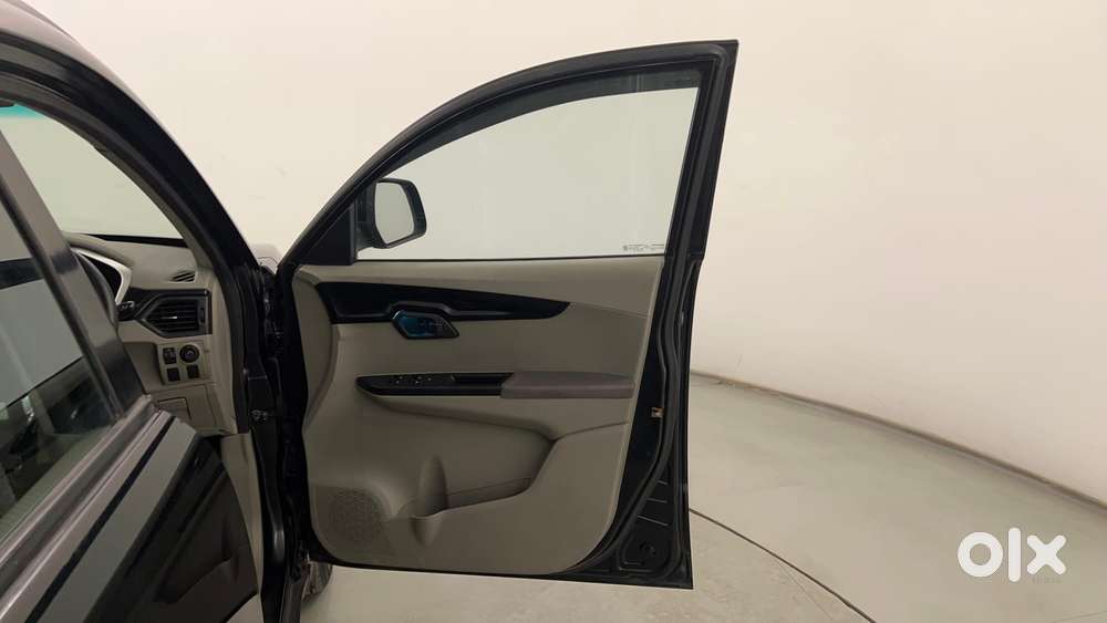 Mahindra Kuv 100 Mfalcon G80 K6, 2016, Petrol