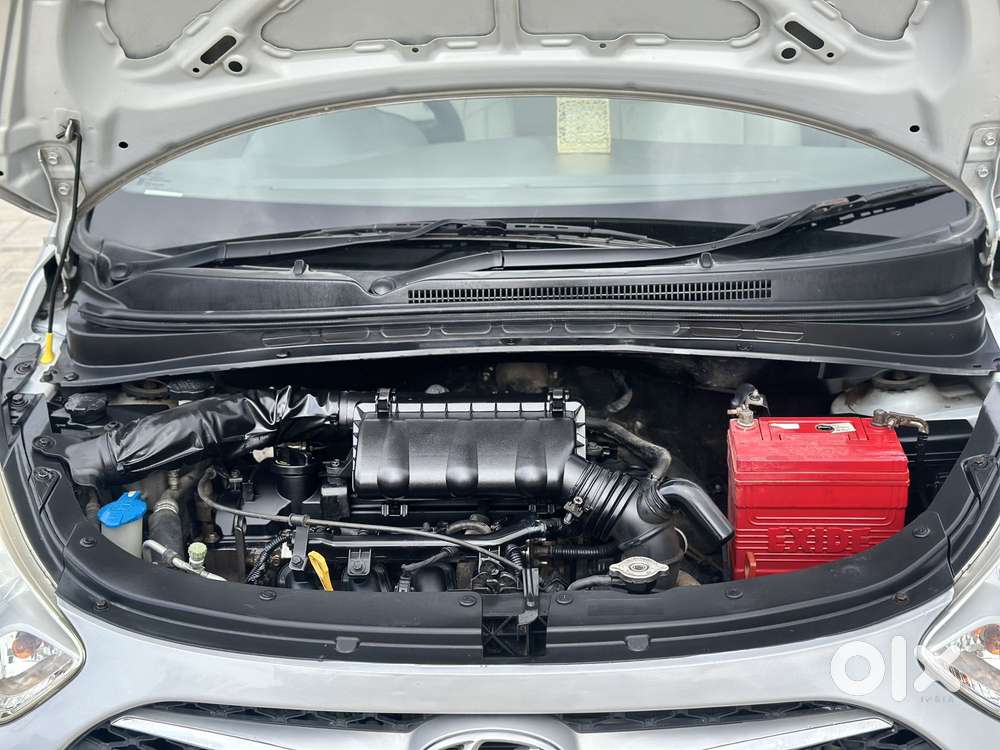 Hyundai I10 Sportz At, 2013, Petrol