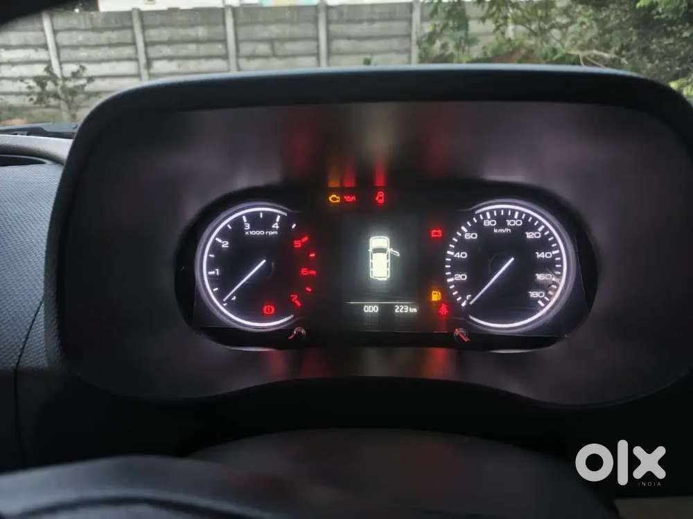 Mahindra Bolero Neo Plus2026 Diesel Top End