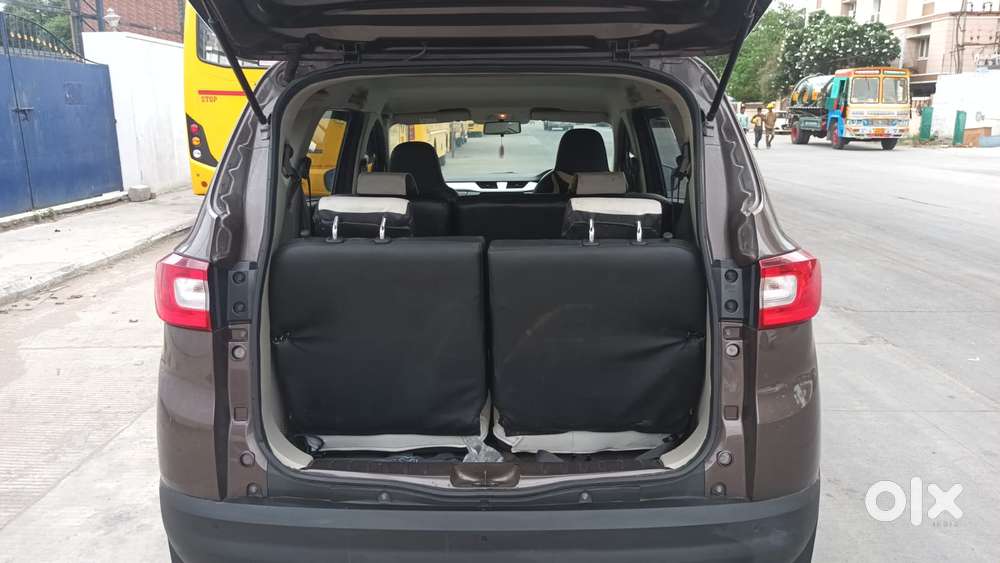 Renault Triber Rxz, 2023, Petrol