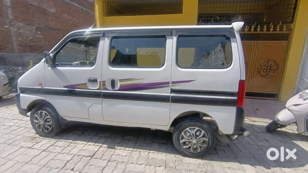 Maruti Suzuki Eeco 2016 सीएनजी  82000 Km Driven