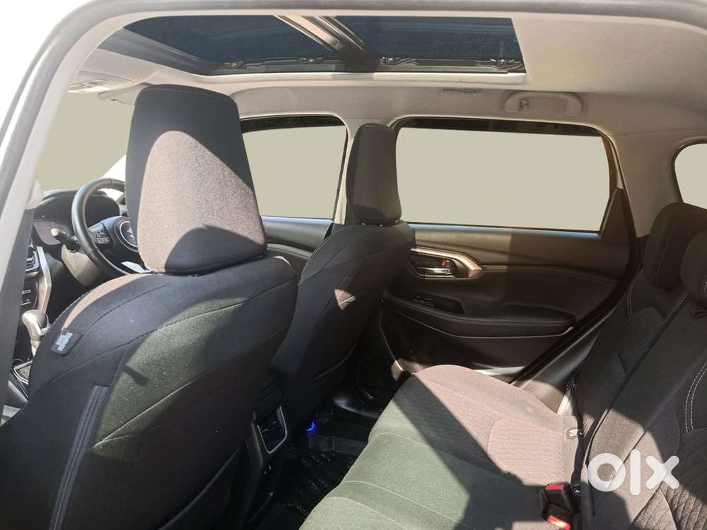 Maruti Suzuki Grand Vitara 1.5 Zeta Plus Intelligent Hybrid Ecvt, 20..