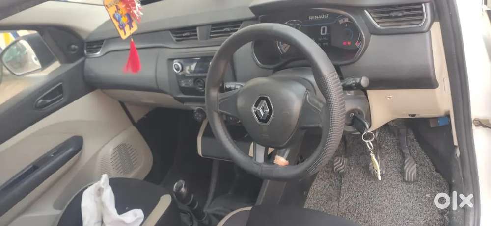 Renault Triber Rxl Amt 2023