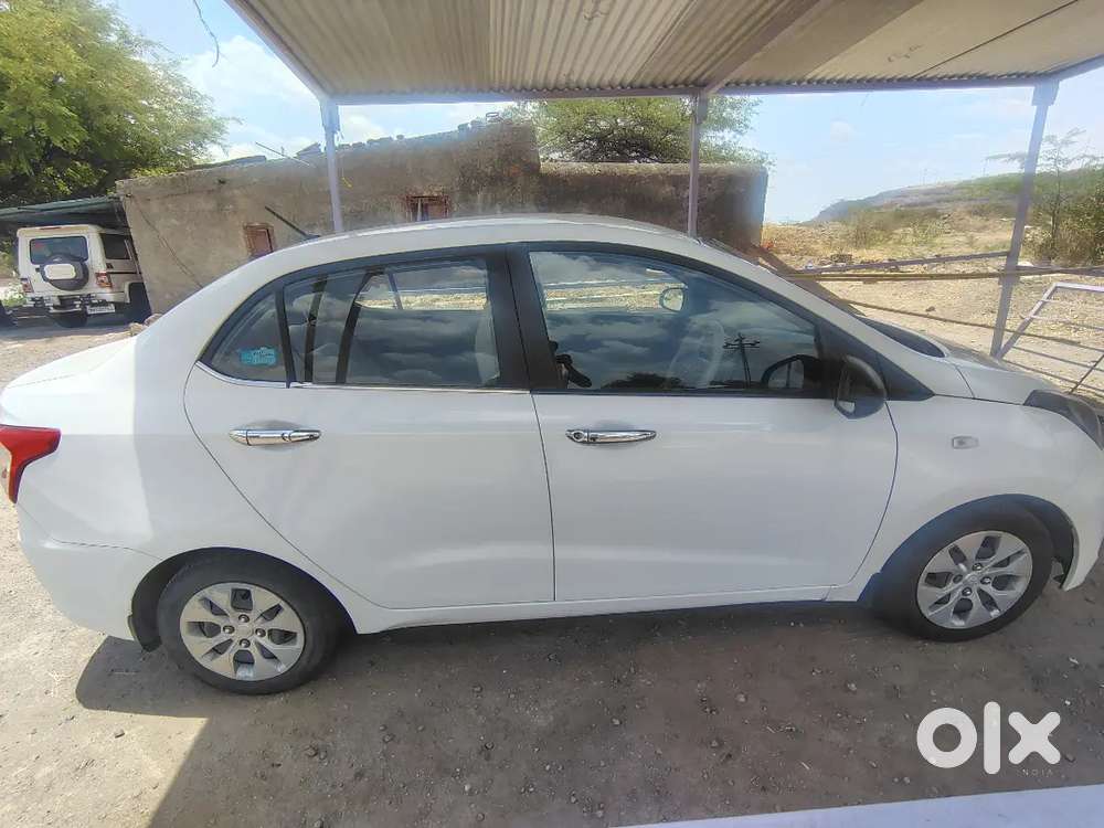 Hyundai Xcent 2017 Diesel Well Maintained